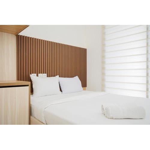 Comfy and Minimalist Studio at Sky House BSD Apartment By Travelio