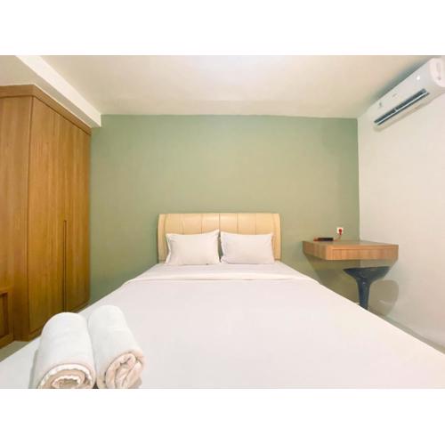 Comfy and Strategic Studio Apartment at Bassura City By Travelio