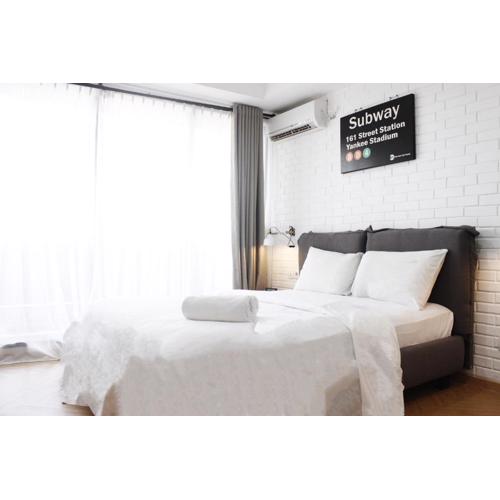 Comfy & Artsy Studio at Beverly Dago Apartment By Travelio