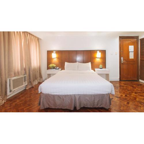 Comfy Inn Manila Kalaw by RedDoorz