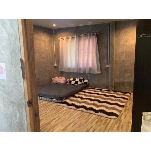 Comfy room in Wat Baan Fhon