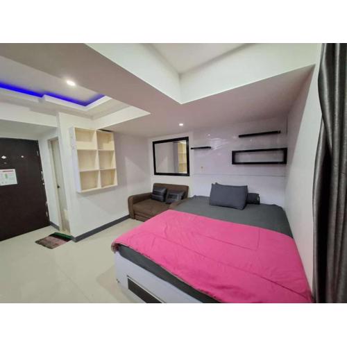 Comfy Rooms Jarrdin Apartment Cihampelas Bandung by Made