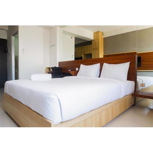 Comfy Studio Apartment at Menara Rungkut By Travelio
