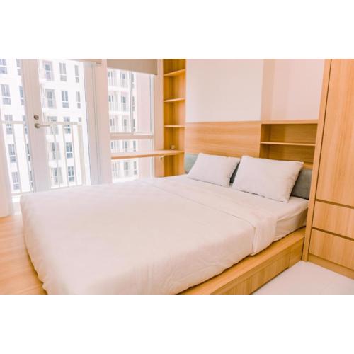 Comfy Studio at 30th Floor Tokyo Riverside PIK 2 Apartment By Travelio