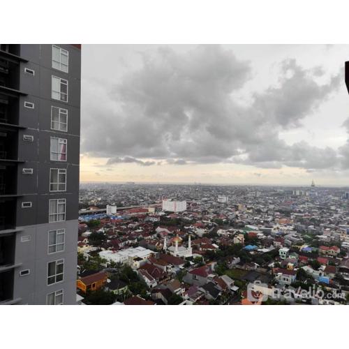 Comfy Studio at Vida View Makassar Apartment By Travelio