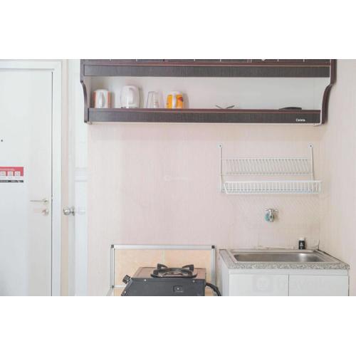 Comfy Studio Green Pramuka City Apartment near Mall By Travelio