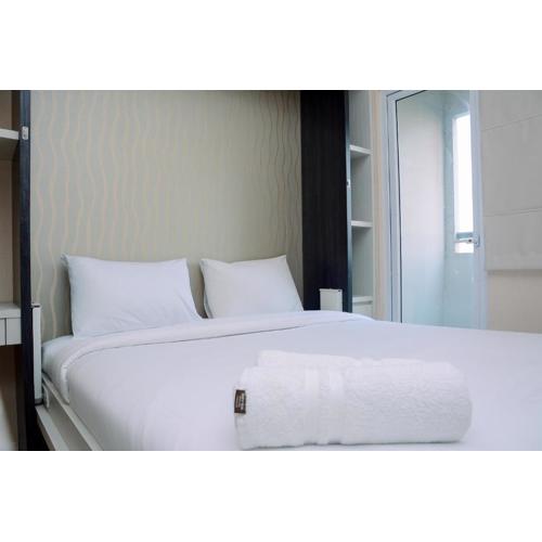 Comfy Studio Green Pramuka City Apartment with City View By Travelio