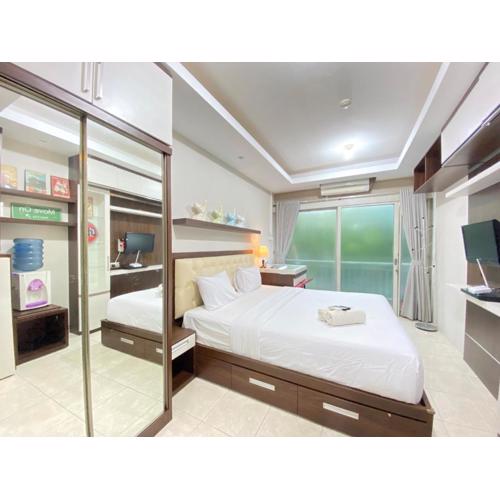 Comfy Studio Room at Galeri Ciumbuleuit 1 Apartment By Travelio