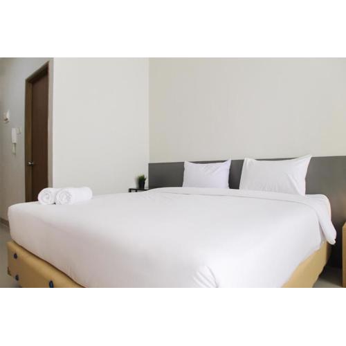 Comfy Studio Room The Oasis Cikarang Apartment By Travelio