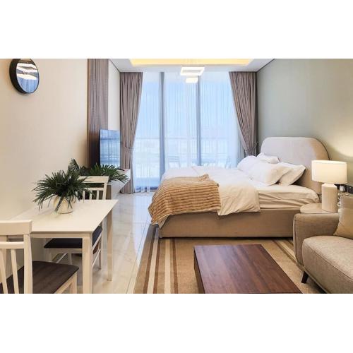 Comfy Studio with Sky View in Studio City