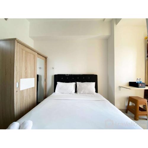 Compact and Comfortable Studio Sayana Bekasi Apartment By Travelio