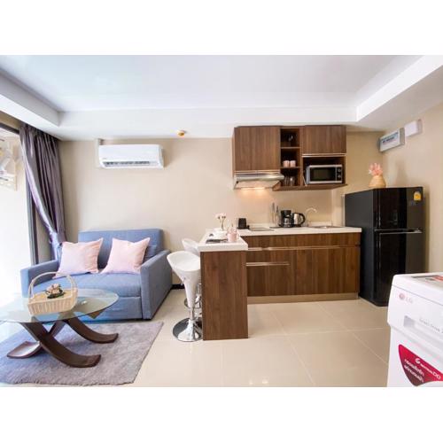 Condo 1BR Naiharn Beach by IBG Property P204