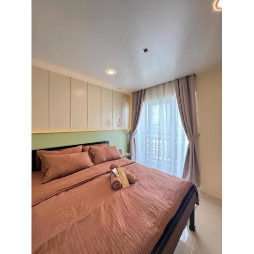 Condo 801 Bernwood Tower