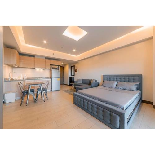 Condo at Venice Mall, near Airport, BGC & Makati