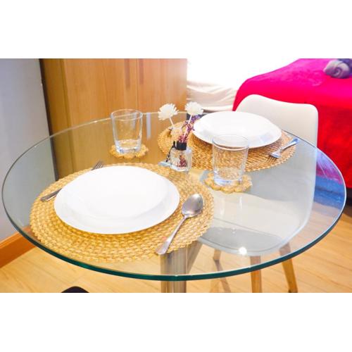 Condo in Makati with Fast WiFi, Free Pool, Netflix and Own Balcony