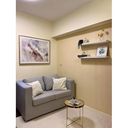 Condo in Pasay 12th flr studio unit-near MOA, PICC
