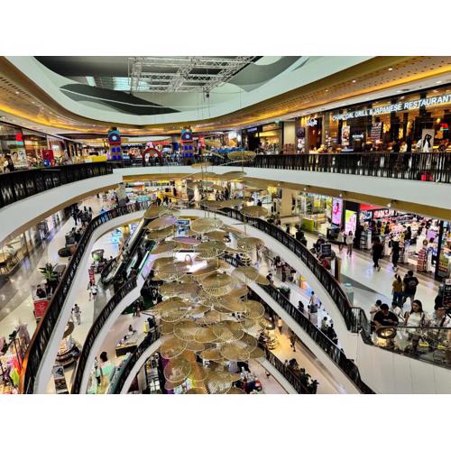 Condo is next to the mall Big swimming pool 2