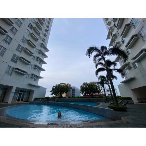 Condo near ATC- Molito Alabang, Muntinlupa