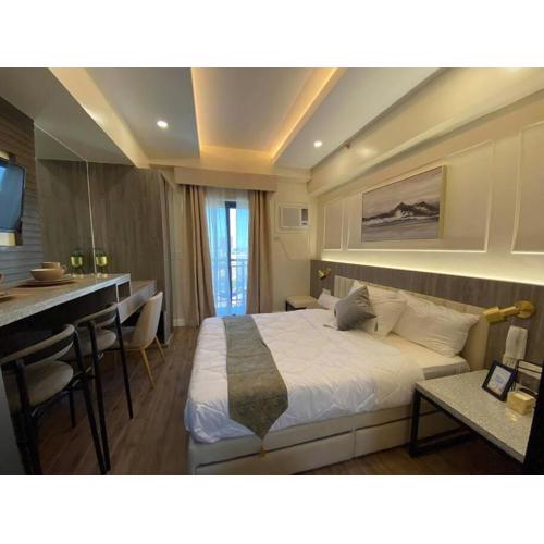 Condo near Ayala Cebu City w Wifi Balcony