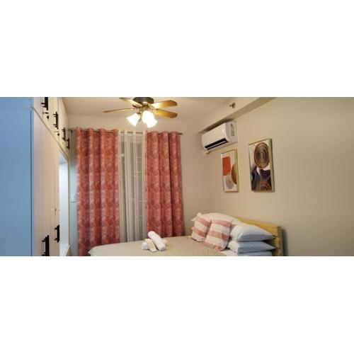 condo with WiFi Swimming pool