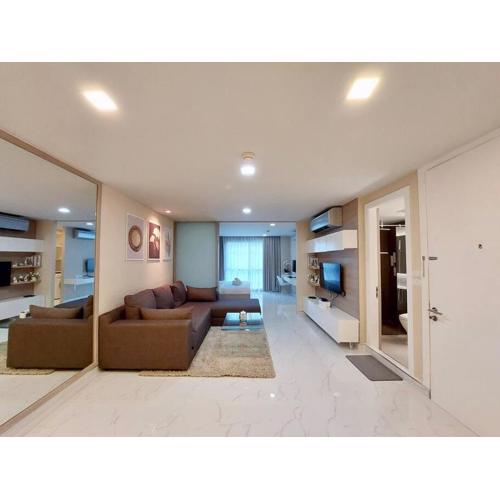 Condominium - Sukhumvit Soi 5 BTS Nana- Room Size 47m2