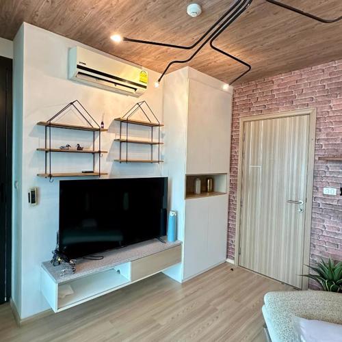 Connext Condominium By January