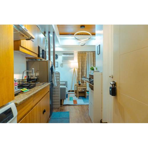 Consider It Yours - Stay Cozy with City Views