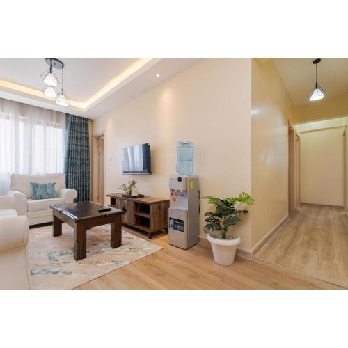 Contemporary Haven, 2BR with heated pool and gym