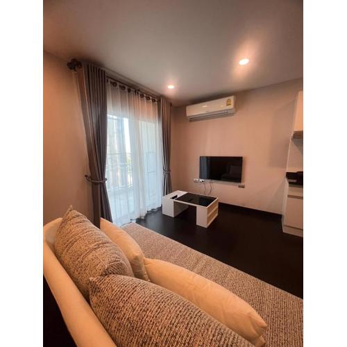 Convenient 2BR Apartment Near Nimman #A604