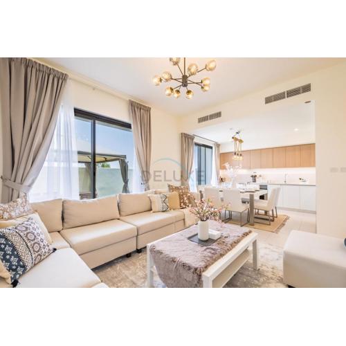 Conveniently Located Near Airport and Expo City 4BR Townhouse with Assistant Room at Parkside 2, Dubai South by Deluxe Holiday Homes