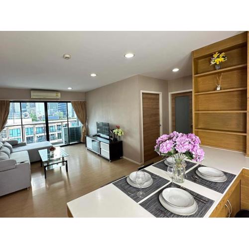 convenient&peaceful place in Soi nai leot