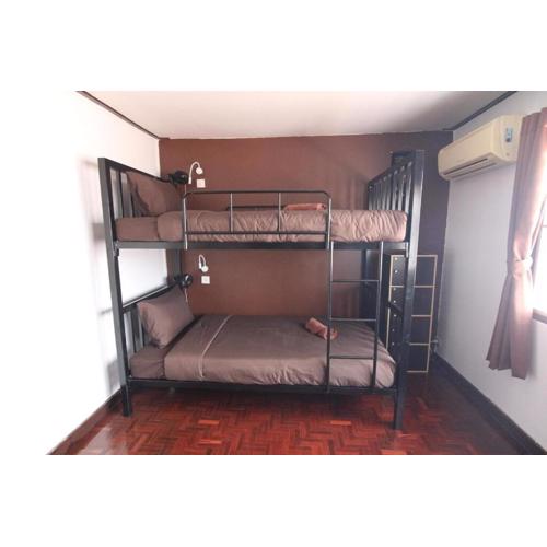 Cool Hostel At Phra Singh
