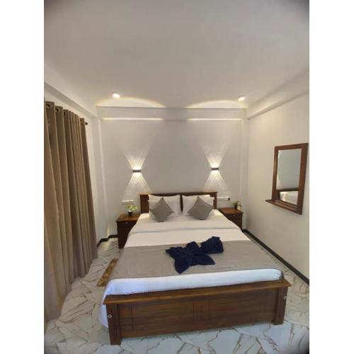 Cool Silent Inn Ella
