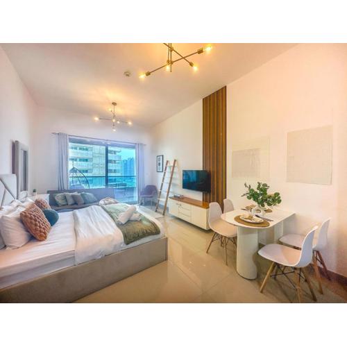Cool Studio near to Metro & Beach in Dubai Marina