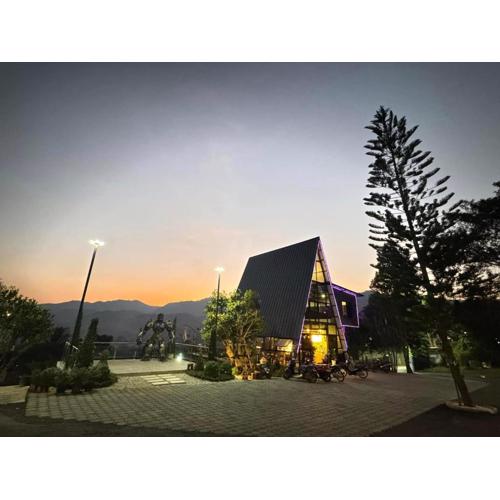 Cooper House Cafe And Farms