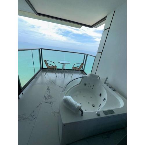 Copacabana Condo Jomtien 57 floor Beautiful SeaView