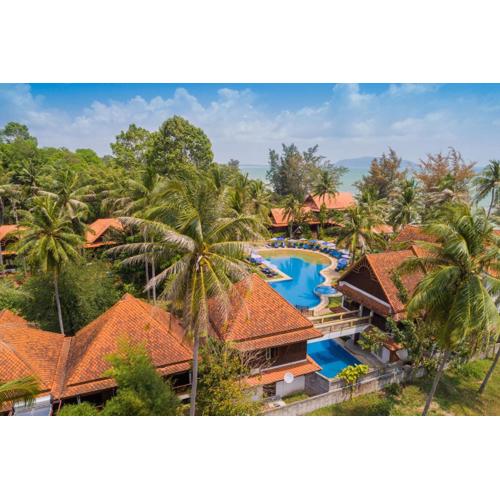 Coral Hotel Bangsaphan