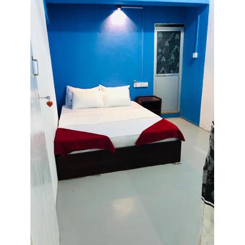 Corner Point - Surf Camp