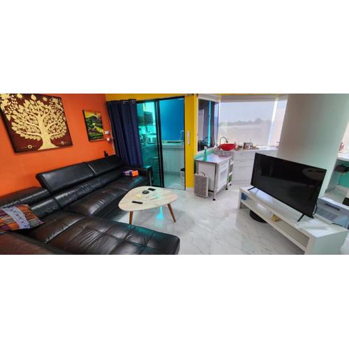 Corner Smart Home Condo Amazing Views of Chiang Mai, Doi Suthep, and Nimman