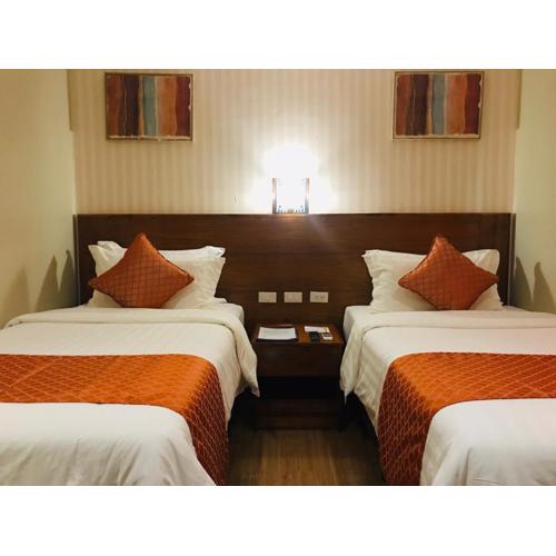 Coron Soleil Express Hotel