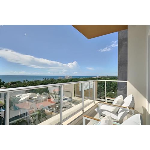 Costal View Apt. Walkable To Beach & Restaurants