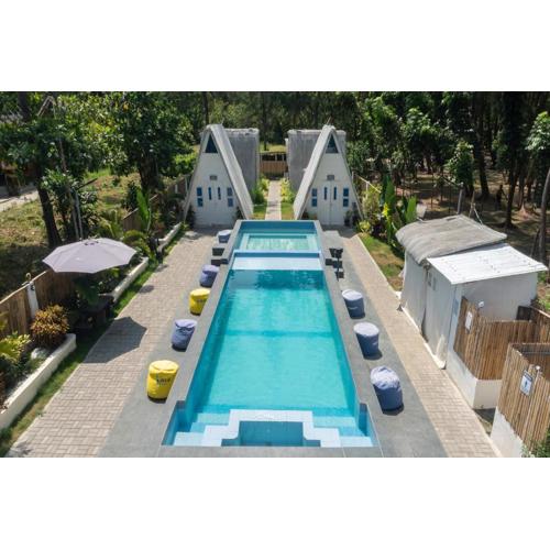 Costas De Liwa Bar & Beach Resort