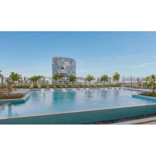 Cosy 2 Bed Apt opposite Dubai Hills Mall