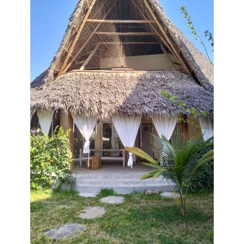 Cosy cottage 2 Marine Park at Malindi Beach