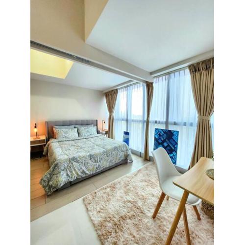 Cosy Executive 1 BR Uptown Parksuites Ultra fast Internet