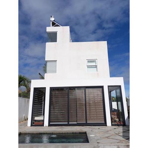 Cosy house with pool