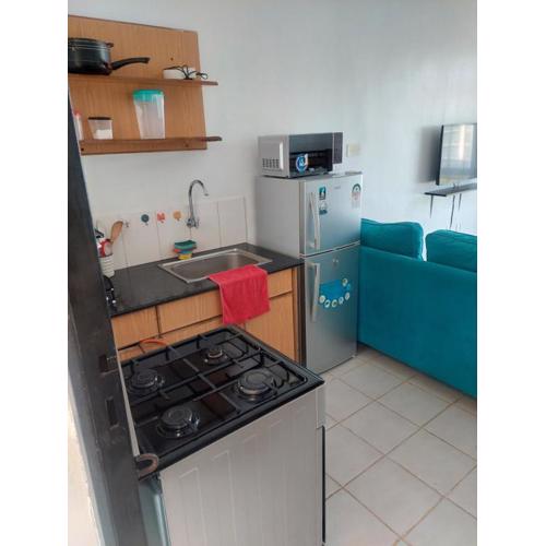 Cosy Studio with a Swimming Pool, Free Parking