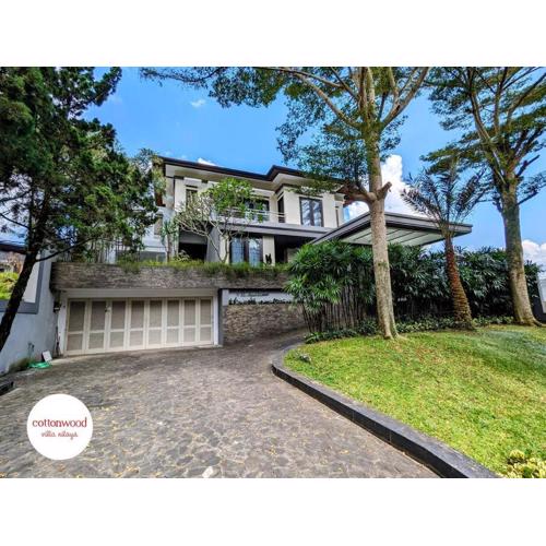 Cottonwood Villa Mewah Nilaya @Dago - BBQ Pingpong