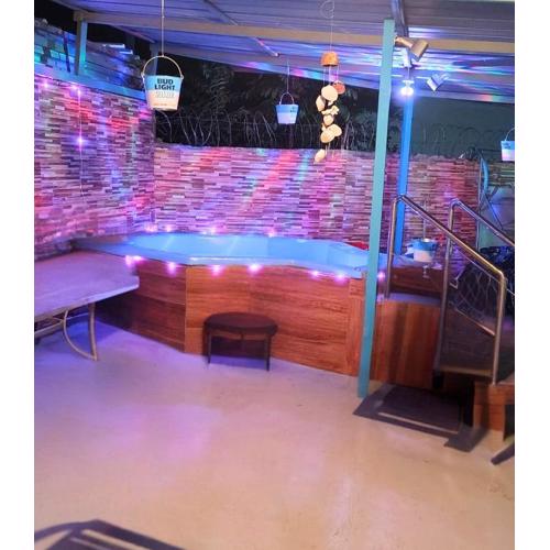 Country house with Jacuzzi and BBQ