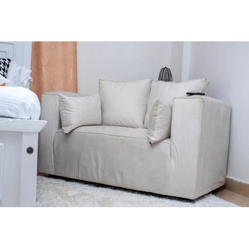 Couple-Friendly Studio Apartment In Pangani